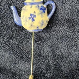 Vintage Floral Blue and White Damask Teapot Hat Lapel Pin
